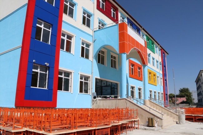 Batman'da lise öğrencilerinden ülke ekonomisine 5,5 milyon liralık katkı